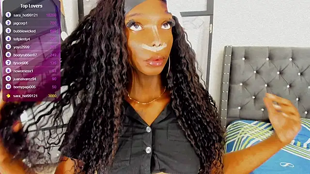 Snapshot of Sara_hot12112 chatting on 10.31.25 Sara hot12112 online show from 10.31.25