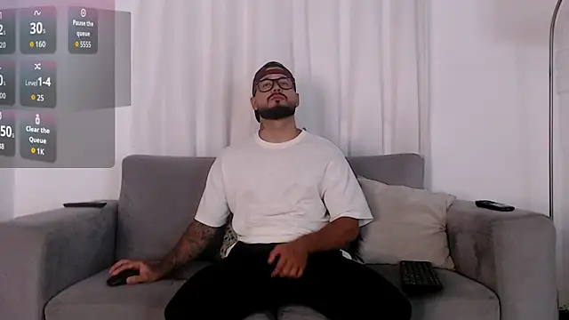 Snapshot of Eric_Evans1 chatting on 10.13.25 Eric Evans1 online show from 10.13.25