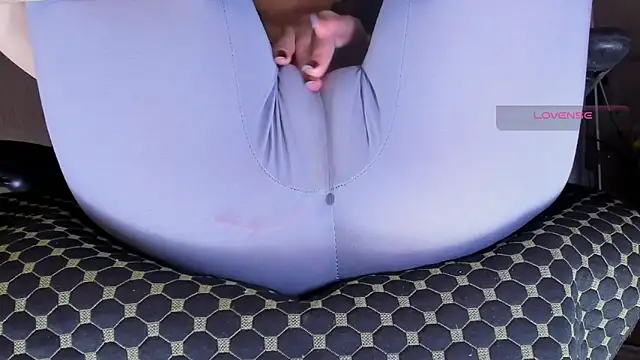 Cameltoe squirt inPants online show from 12.17.25