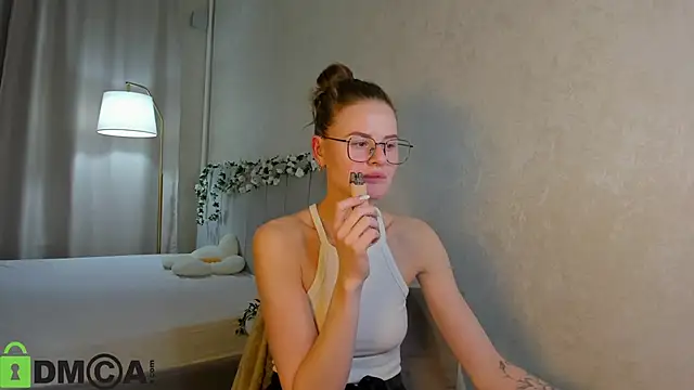 Snapshot of Wanda_Gomez chatting on 11.11.25 Wanda Gomez online show from 11.11.25