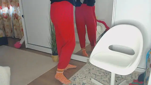 Snapshot of merlyn4 chatting on 02.26.25 merlyn4 online show from 02.26.25