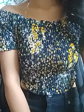 Snapshot of Aashiika1176 chatting on 11.04.25 Aashiika1176 online show from 11.04.25