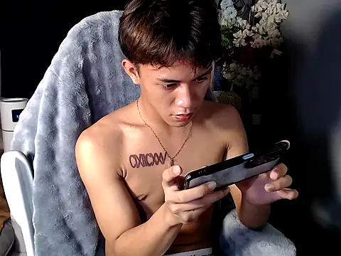 Snapshot of naughtyboyloy_0 chatting on 03.12.26 naughtyboyloy 0 online show from 03.12.26