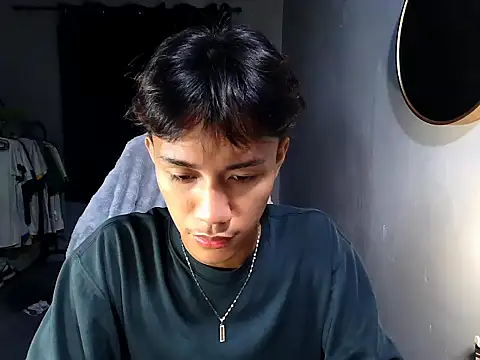 naughtyboyloy 0 online show from 05.05.26