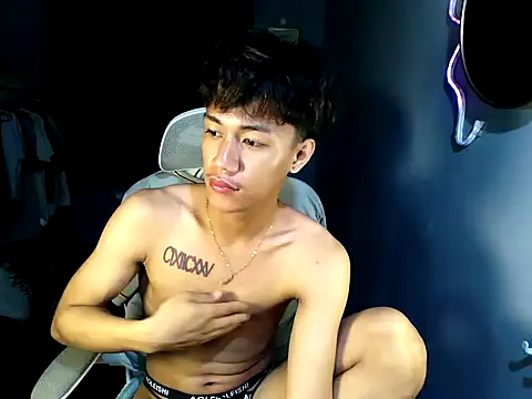 naughtyboyloy 0 online show from 05.15.26