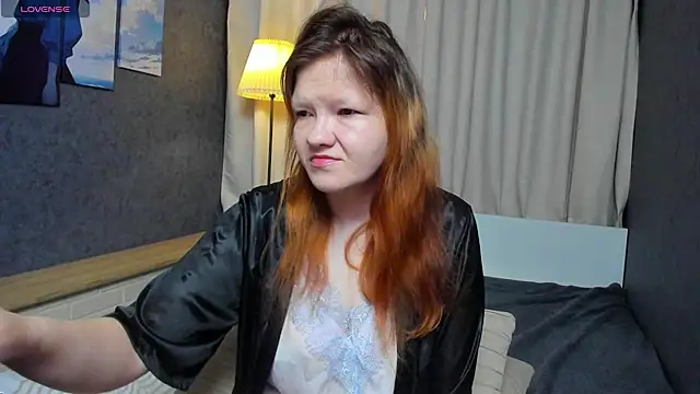 Snapshot of Nora_lovvvv chatting on 10.17.25 Nora lovvvv online show from 10.17.25