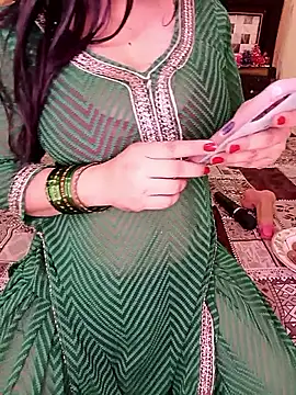 Snapshot of PRIYA_22 chatting on 05.27.26 PRIYA 22 online show from 05.27.26
