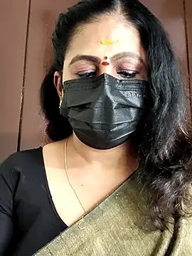 Snapshot of Sweetie_swetha37 chatting on 10.05.25 Sweetie swetha37 online show from 10.05.25