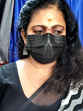 Snapshot of Sweetie_swetha37 chatting on 10.14.25 Sweetie swetha37 online show from 10.14.25