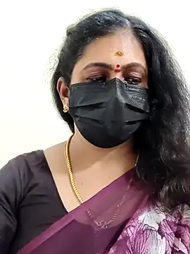 Snapshot of Sweetie_swetha37 chatting on 11.14.25 Sweetie swetha37 online show from 11.14.25