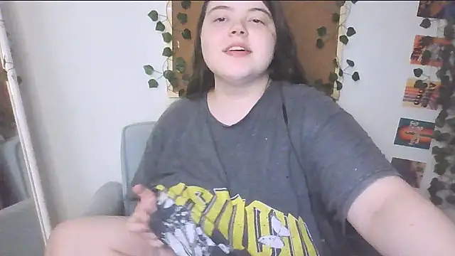 Snapshot of brattyprincessemma chatting on 09.13.25 brattyprincessemma online show from 09.13.25