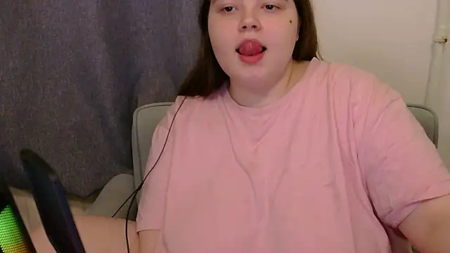 Snapshot of brattyprincessemma chatting on 11.12.25 brattyprincessemma online show from 11.12.25