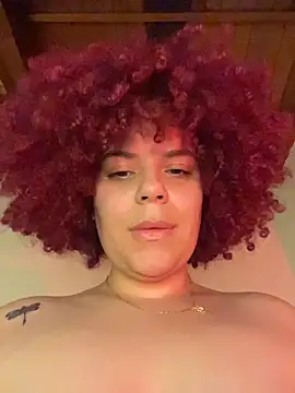 Snapshot of Enyagleam_ chatting on 11.29.25 Enyagleam online show from 11.29.25