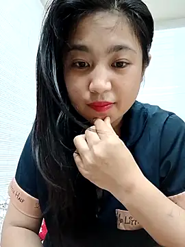 Snapshot of Minn-cute chatting on 09.28.25 Minn-cute online show from 09.28.25