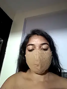 Snapshot of Little_toy_girl chatting on 10.08.25 Little toy girl online show from 10.08.25