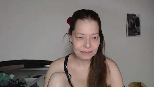 Snapshot of SexySarah177 chatting on 02.20.26 SexySarah177 online show from 02.20.26