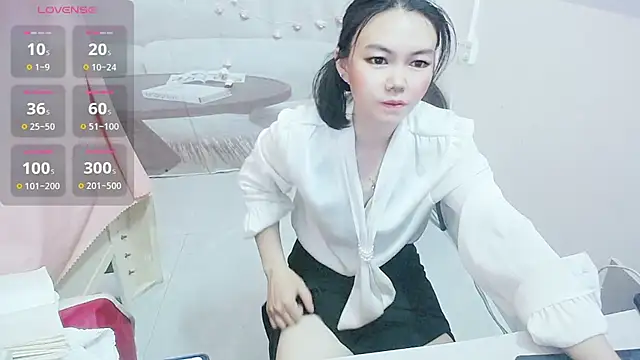 KateCondon online show from 04.07.26