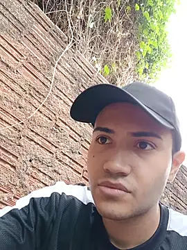 Snapshot of novinho_safado__ chatting on 04.29.26 novinho safado online show from 04.29.26