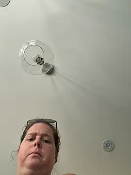 hornykitty1210 online show from 06.12.26