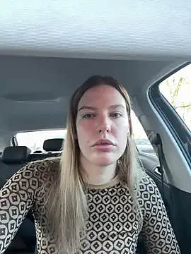 Snapshot of Chloemillerrxx chatting on 11.30.25 Chloemillerrxx online show from 11.30.25