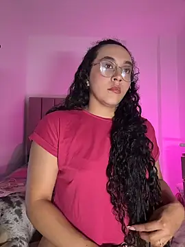 Snapshot of alehia_cute chatting on 07.23.26 alehia cute online show from 07.23.26