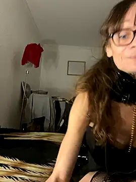 Chris06d22xh online show from 12.15.25