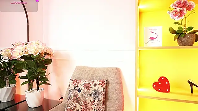 MilaCrave online show from 02.21.26