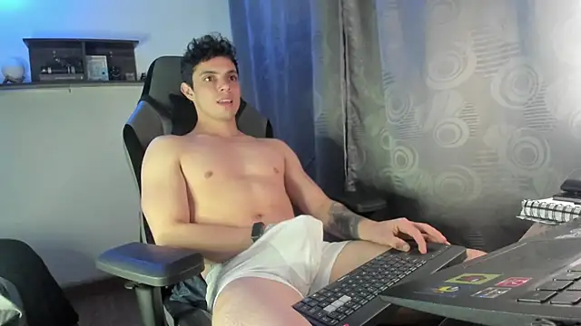 yourfavoriteboy   online show from 09.20.25