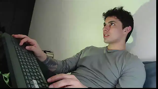 yourfavoriteboy   online show from 01.08.26