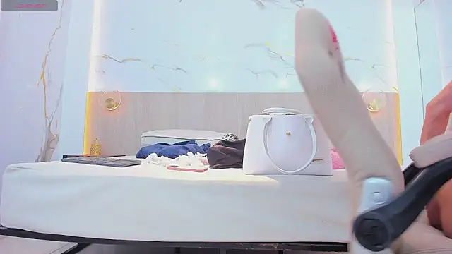 valirya devote online show from 10.22.25