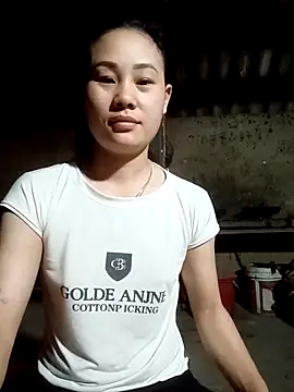 Snapshot of Ruaiuoi chatting on 04.17.26 Ruaiuoi online show from 04.17.26