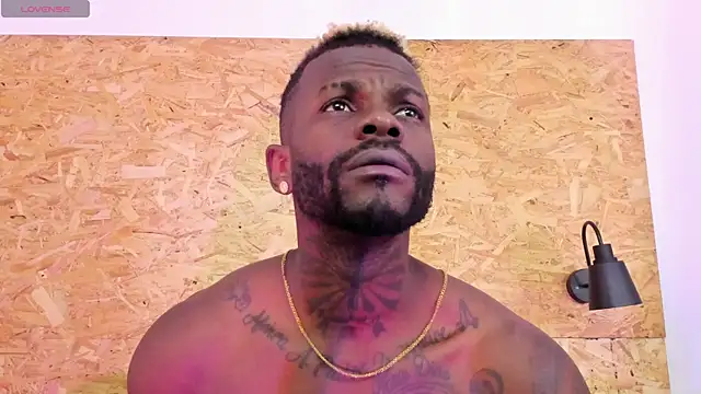 santiblack7 online show from 10.16.25