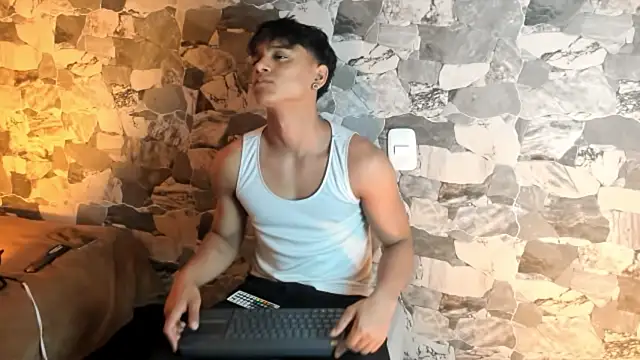 ZYZZ1312 online show from 04.01.26