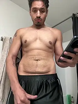 Snapshot of mrredcorn chatting on 11.19.25 mrredcorn online show from 11.19.25