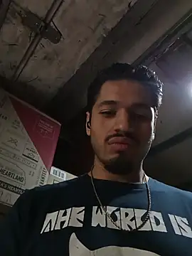 Snapshot of mrredcorn chatting on 12.15.25 mrredcorn online show from 12.15.25