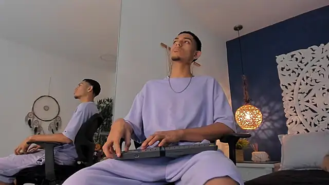 Adonis WB online show from 10.10.25