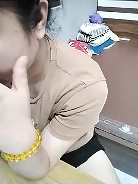 Mie rose online show from 04.15.26