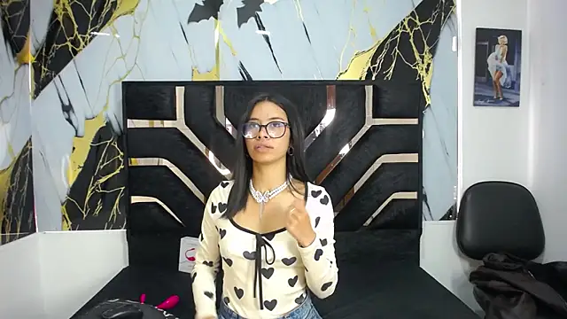 Snapshot of Miahotcs1 chatting on 02.10.26 Miahotcs1 online show from 02.10.26