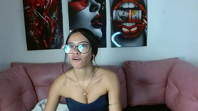 Snapshot of Miahotcs1 chatting on 02.24.26 Miahotcs1 online show from 02.24.26