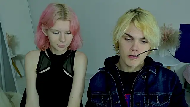 Bonnie And C1yde online show from 11.03.25