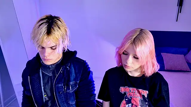 Bonnie And C1yde online show from 11.08.25