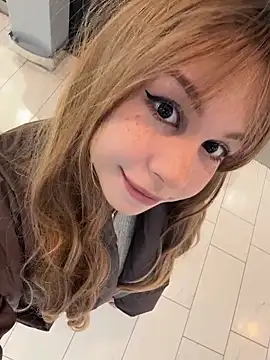 Snapshot of RosieSecret chatting on 02.21.26 RosieSecret online show from 02.21.26