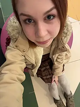 Snapshot of RosieSecret chatting on 03.15.26 RosieSecret online show from 03.15.26