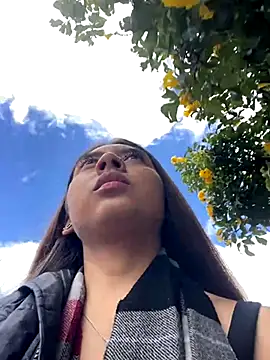 Sara-cooper2 online show from 09.08.25