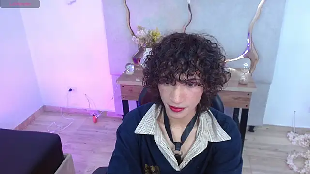 Snapshot of Chipi_tay chatting on 10.30.25 Chipi tay online show from 10.30.25