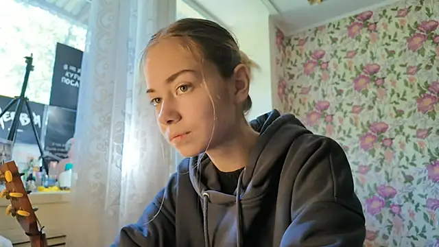 Witching Moon online show from 09.15.25