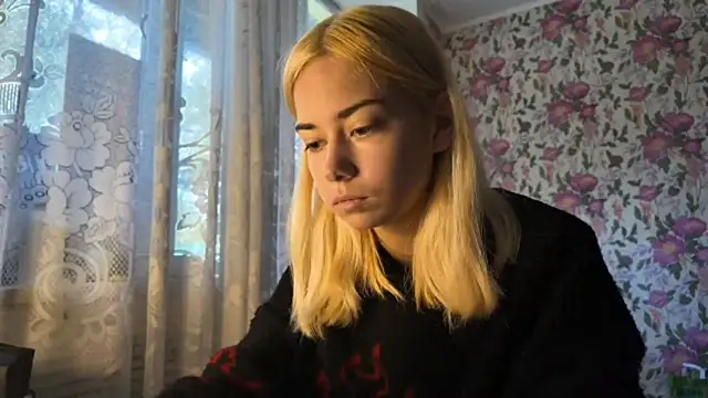 Witching Moon online show from 09.29.25