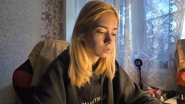 Witching Moon online show from 10.17.25