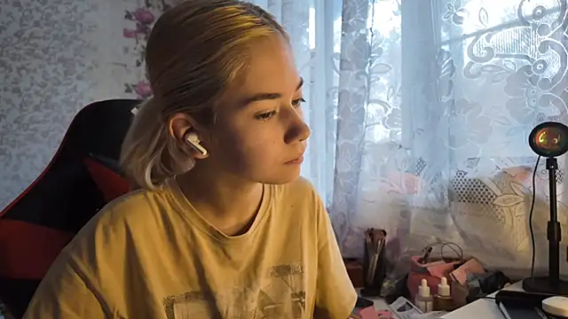 Witching Moon online show from 10.30.25