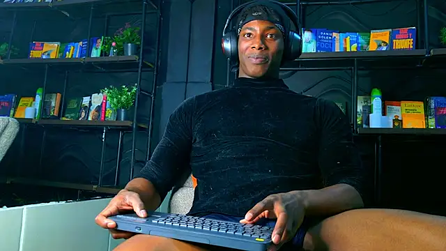 Snapshot of dalton_asher chatting on 11.12.25 dalton asher online show from 11.12.25